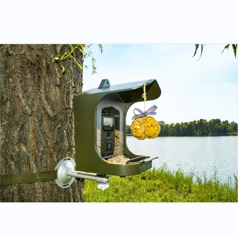 Observez les oiseaux de votre jardin avec la mangeoire connectée Nest-oo NatureCam. Caméra HD, vision nocturne, détection PIR et bac à graines amovible.